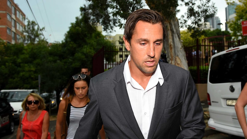 Mitchell Pearce Apologises Over Dog Video As Sydney Roosters Player Admits He Has Alcohol Problem Abc News [ 485 x 862 Pixel ]
