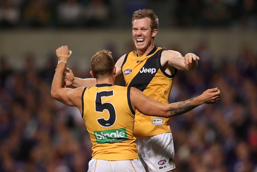 Jack Riewoldt celebrates a Richmond goal against Fremantle