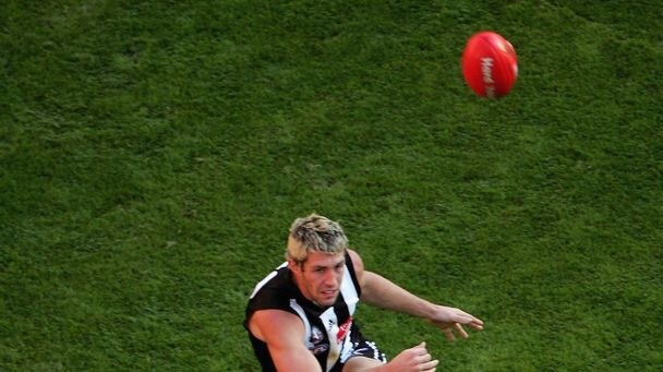 Strong target: Travis Cloke kicked an impressive 5.4 in the absence of big man Anthony Rocca. (File photo)