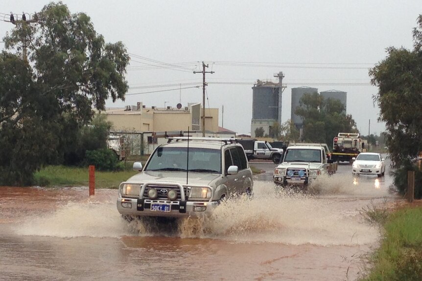 Four wheel drives through flooding