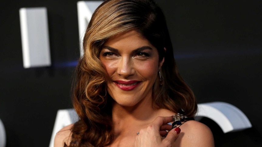 Selma Blair at the Lost in Space premiere