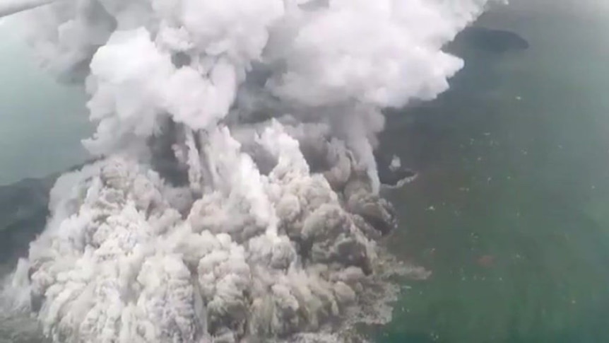 Anak Krakatau erupted 24 minutes before the tsunami hit land.