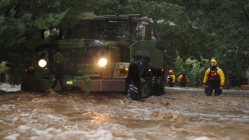 US army aid with rescue operation at Colorado flooding