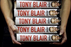 Tony Blair's Autobiography Arrives On The Shelves (Getty Images: Oli Scarff)