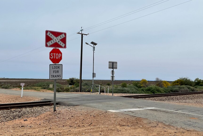 A level crossing on a country road.