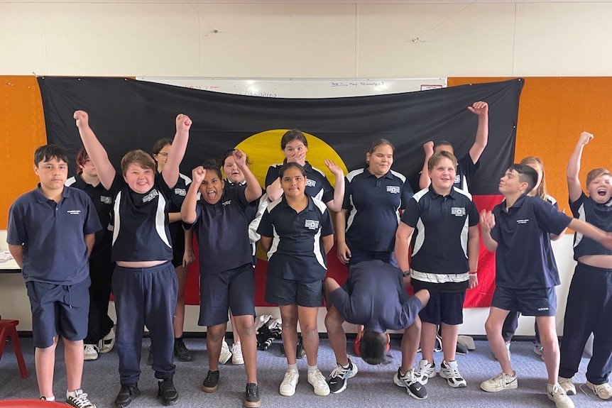 A group of Aboriginal primary school students