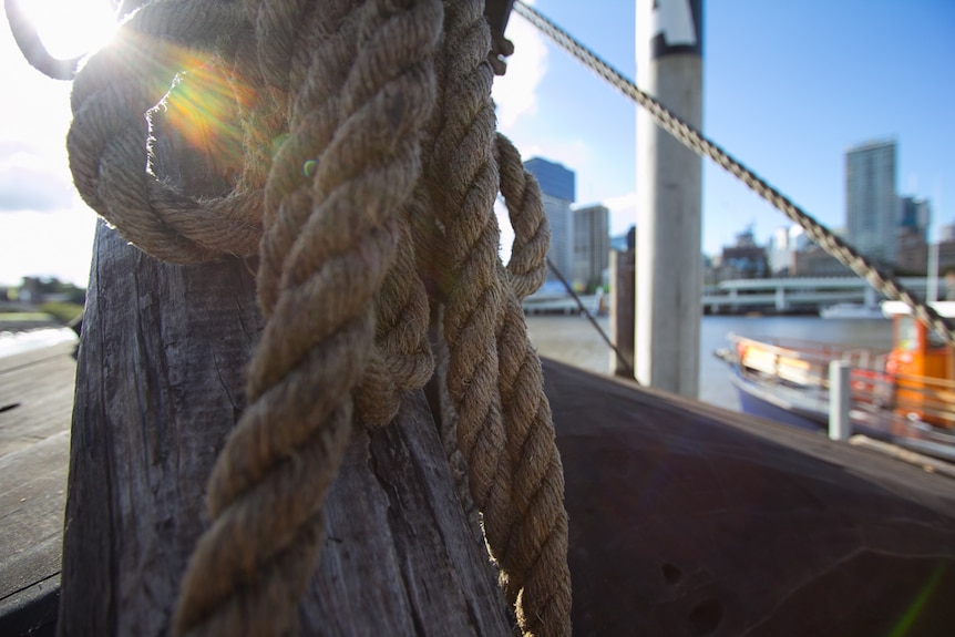 The sails and masts are all equipped with rope as it would have been in the 15th century.