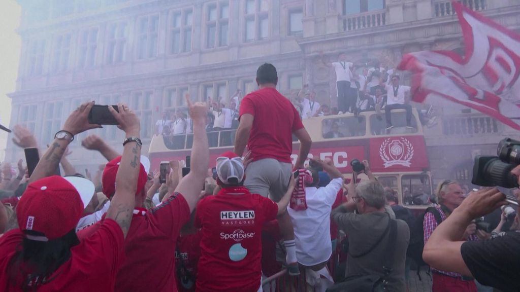 Thousands of Royal Antwerp fans celebrate win after 66 years - ABC News