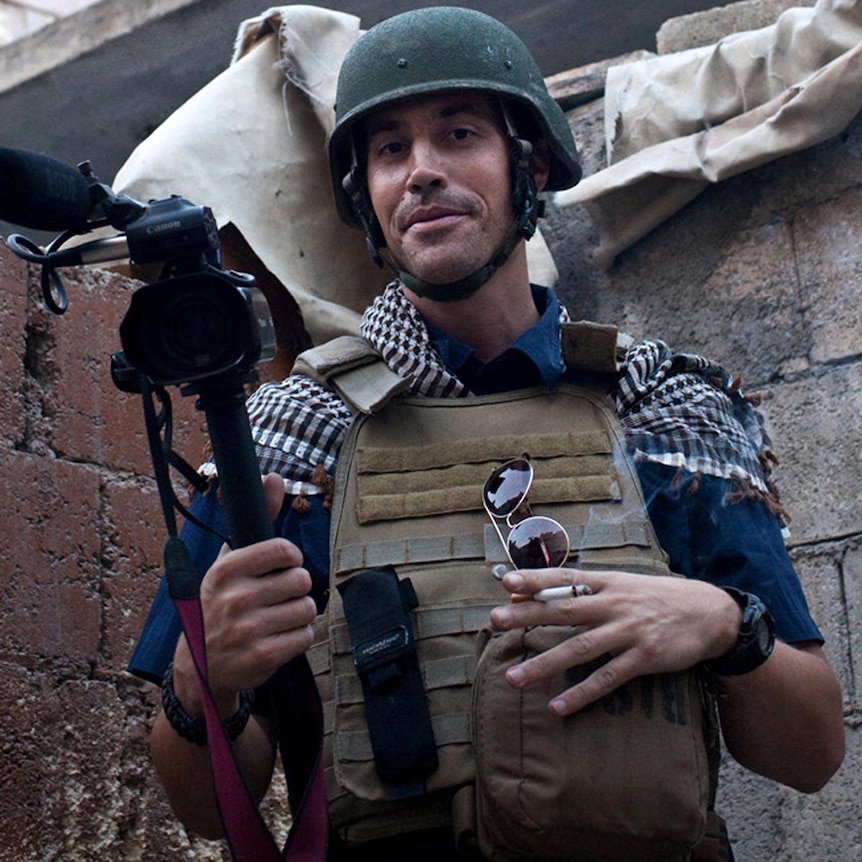 Journalist James Foley working in Syria