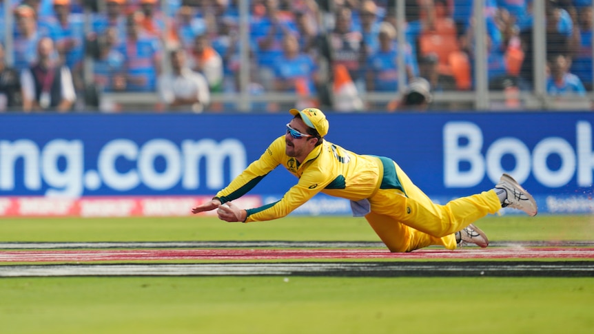 Live: Travis Head wonder catch has Australia on top against India in World Cup final
