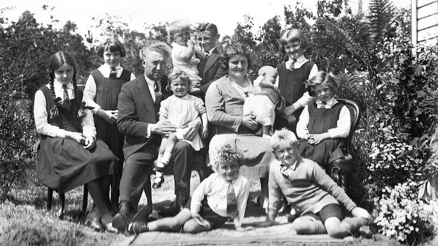 Joseph Lyons and family, Devonport, 1931