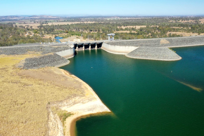 A drone shot of the Wivenhoe Dam