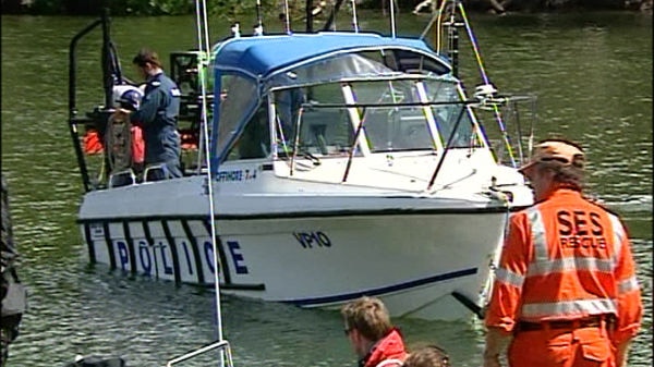 Police search Glenelg River