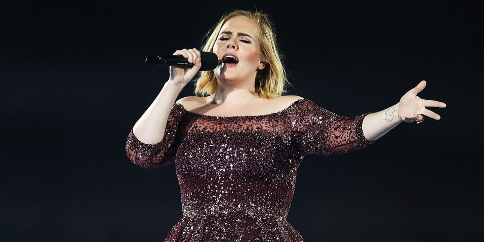 Adele performs in Sydney 2017