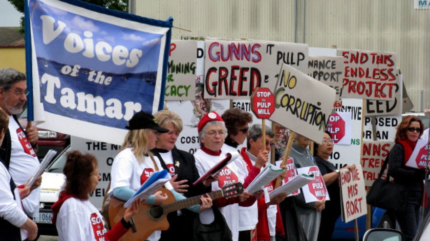 Protest outside Gunns 2008 AGM