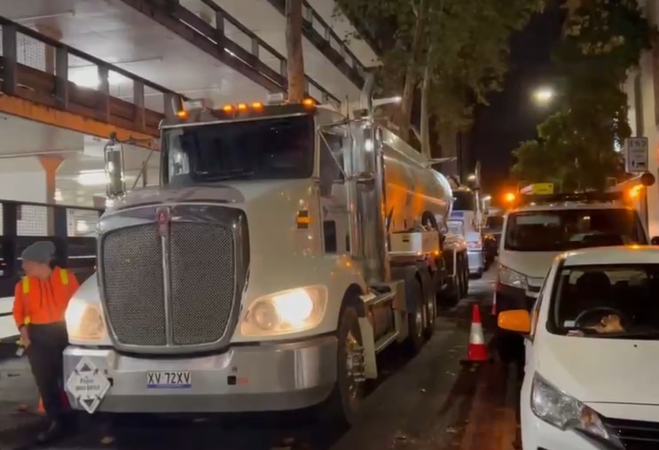 Crews to work overnight after burst pipe in Melbourne leaves thousands without power — WellsTrack