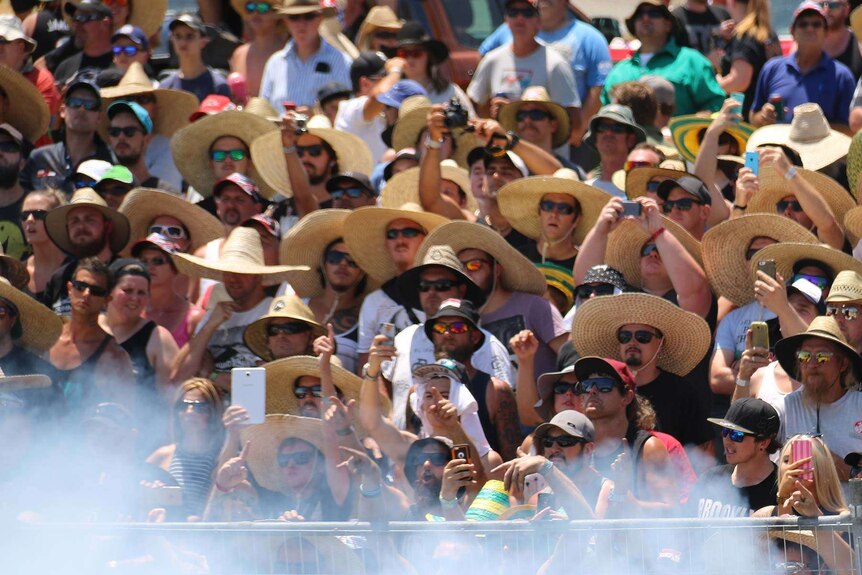 Summernats crowd