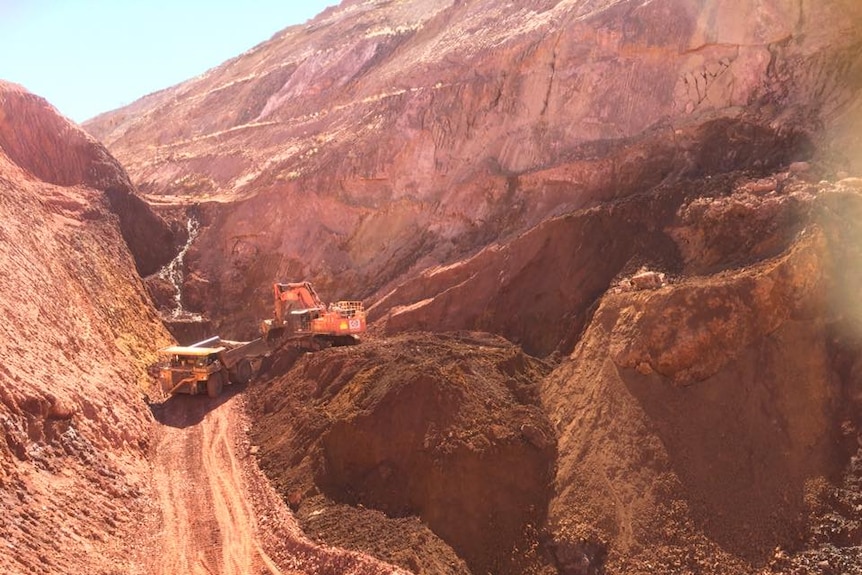 Trucks on site at Bootu Creek.