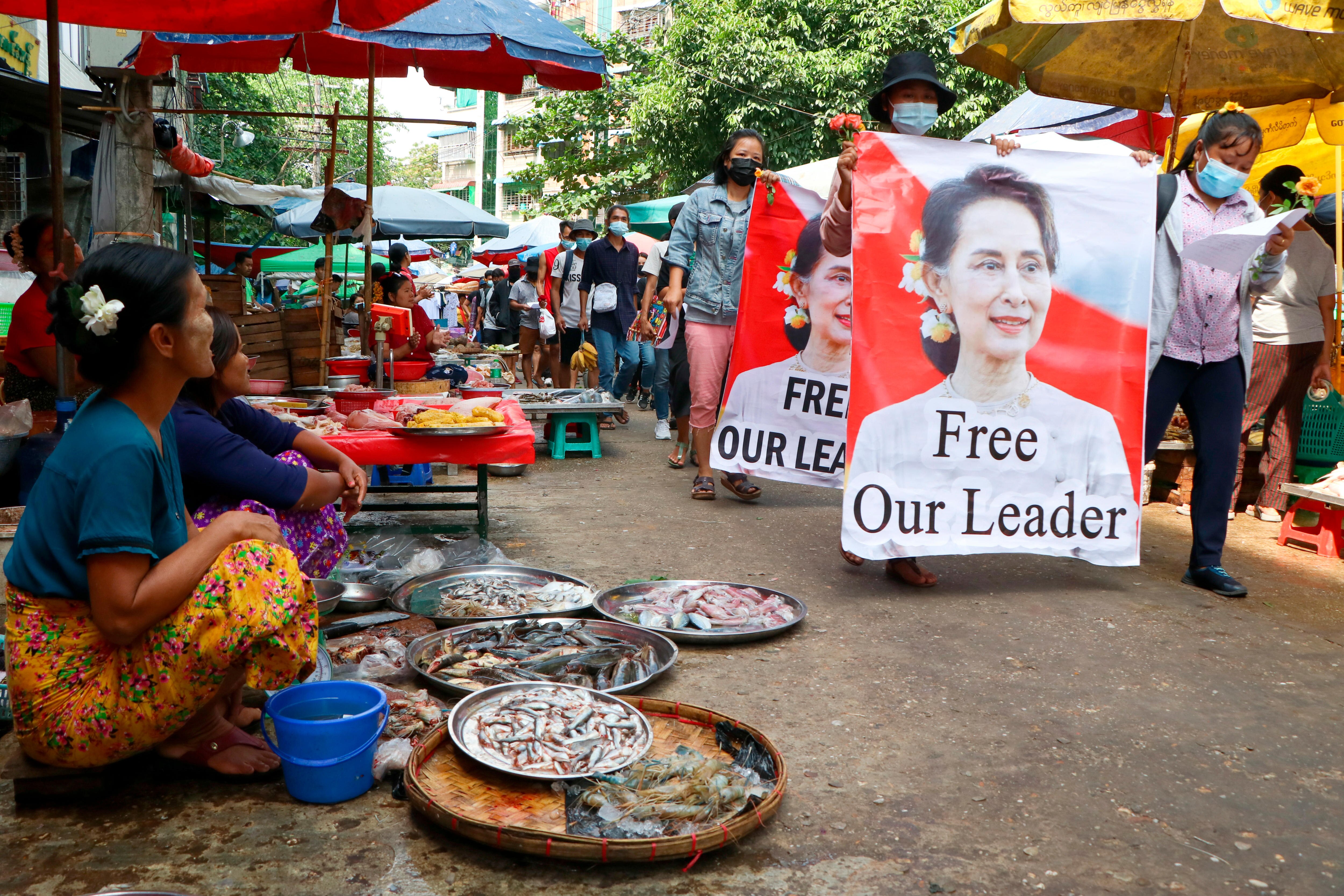 Myanmar Court Convicts Aung San Suu Kyi On Four Further Corruption ...