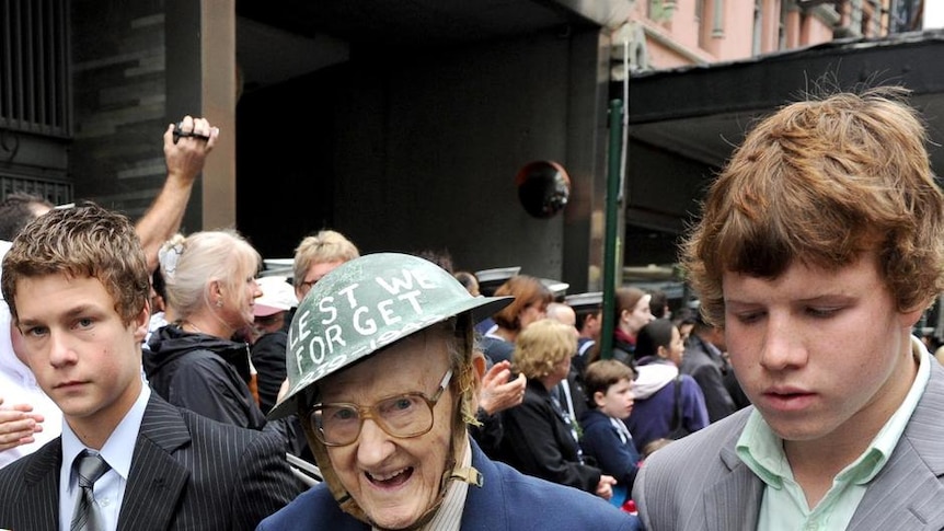 Pat Lee, 90, marches in the Sydney ANZAC Day march