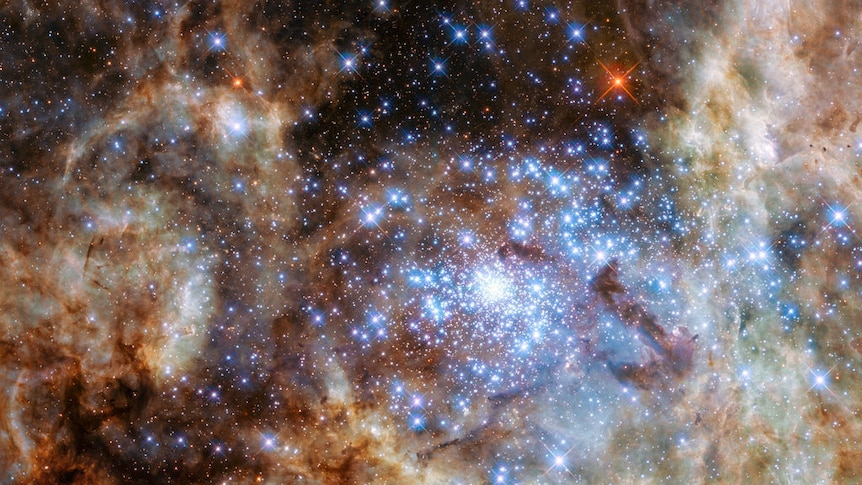 Monster stars in deep space - Hubble's latest discovery
