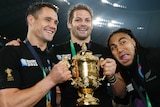All Blacks Dan Carter, Richie McCaw and Ma'a Nonu with the Webb Ellis trophy