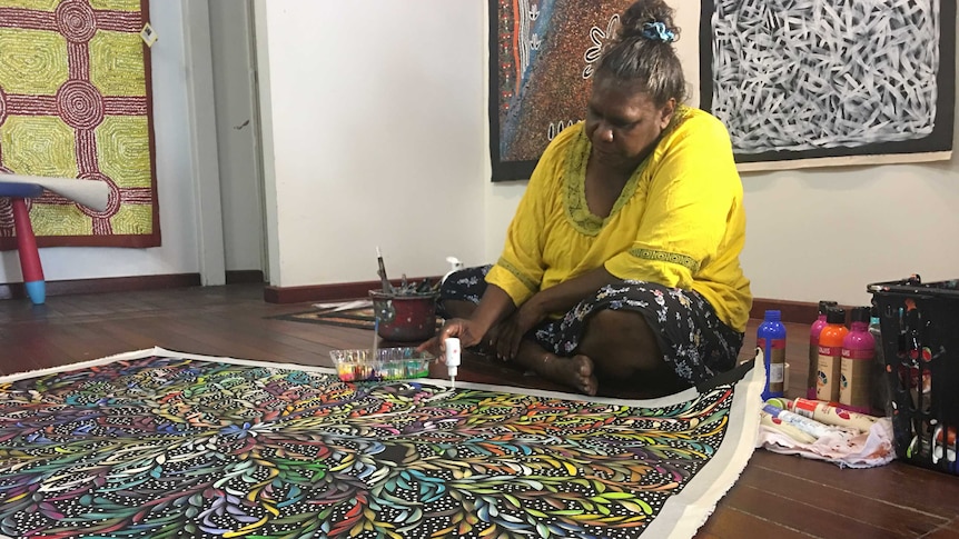 Louise Numina painting in Darwin