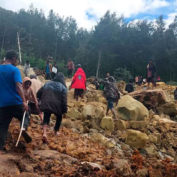 Search for bodies continues after deadly PNG landslide