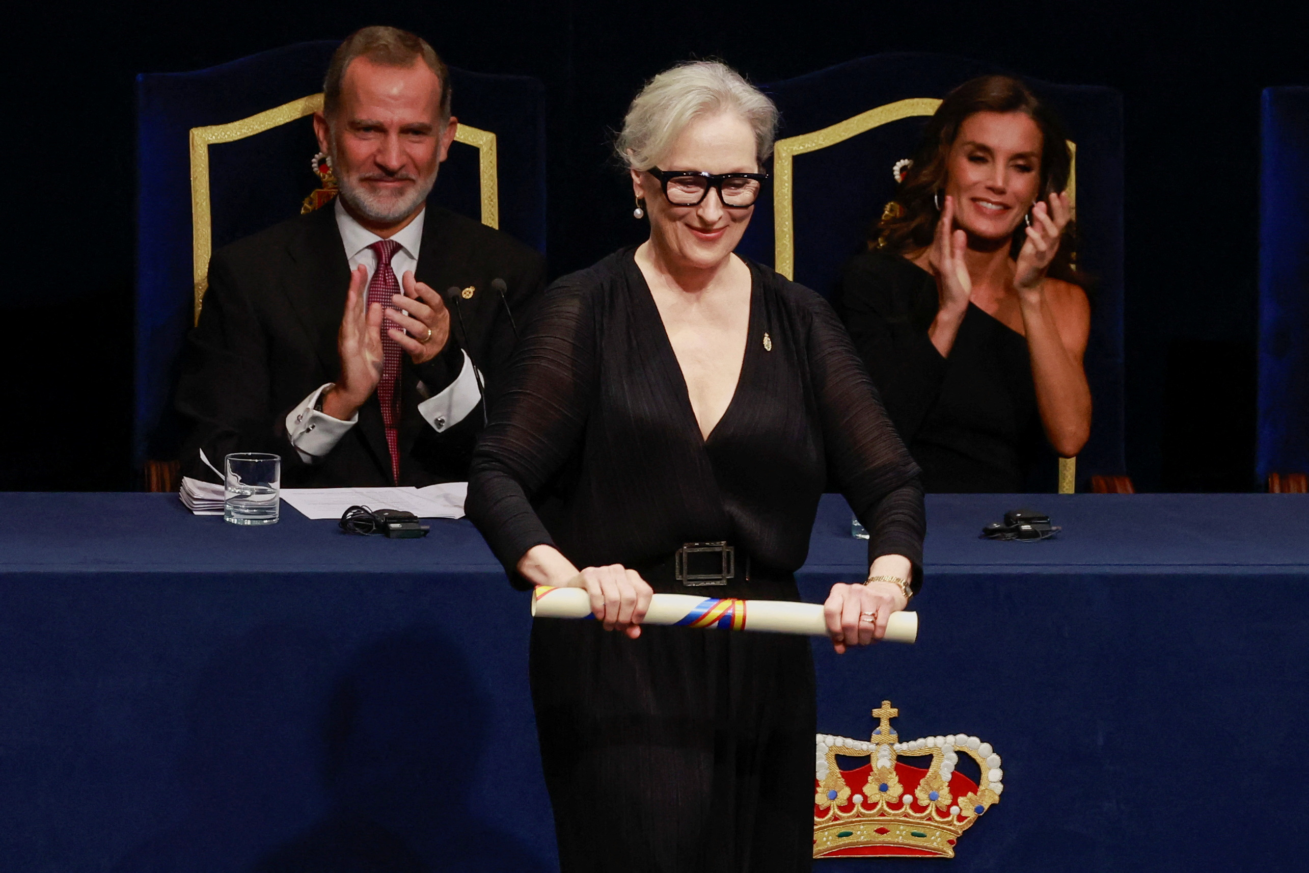 Meryl Streep receives the 2023 Princess of Asturias Award for the Arts in front of Spain's King Felipe VI and Queen Letizia.