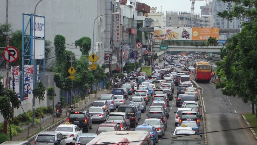 Jakarta secara konsisten dinilai sebagai salah satu dari 10 kota dengan tingkat kemacetan tertinggi di dunia