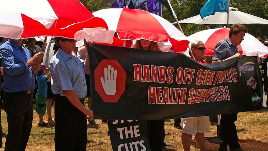 Several hundred nurses have rallied at the Princess Alexandra Hospital in Brisbane over job cuts.  January 17th 2013.