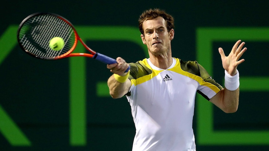 Murray plays a forehand