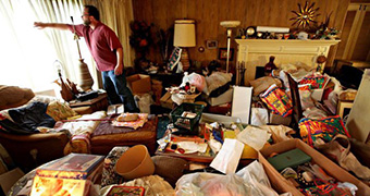 Hoarding is a 'national disorder' and affects 400,000 Australians