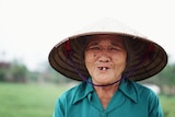 虽然现代人类已在东南亚居住了七万年，但第一批从事农业的居民是从中国迁移过来的