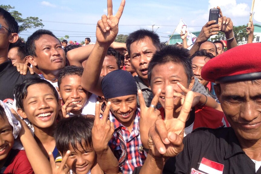 Supporters of Indonesian presidential candidate Jokowi