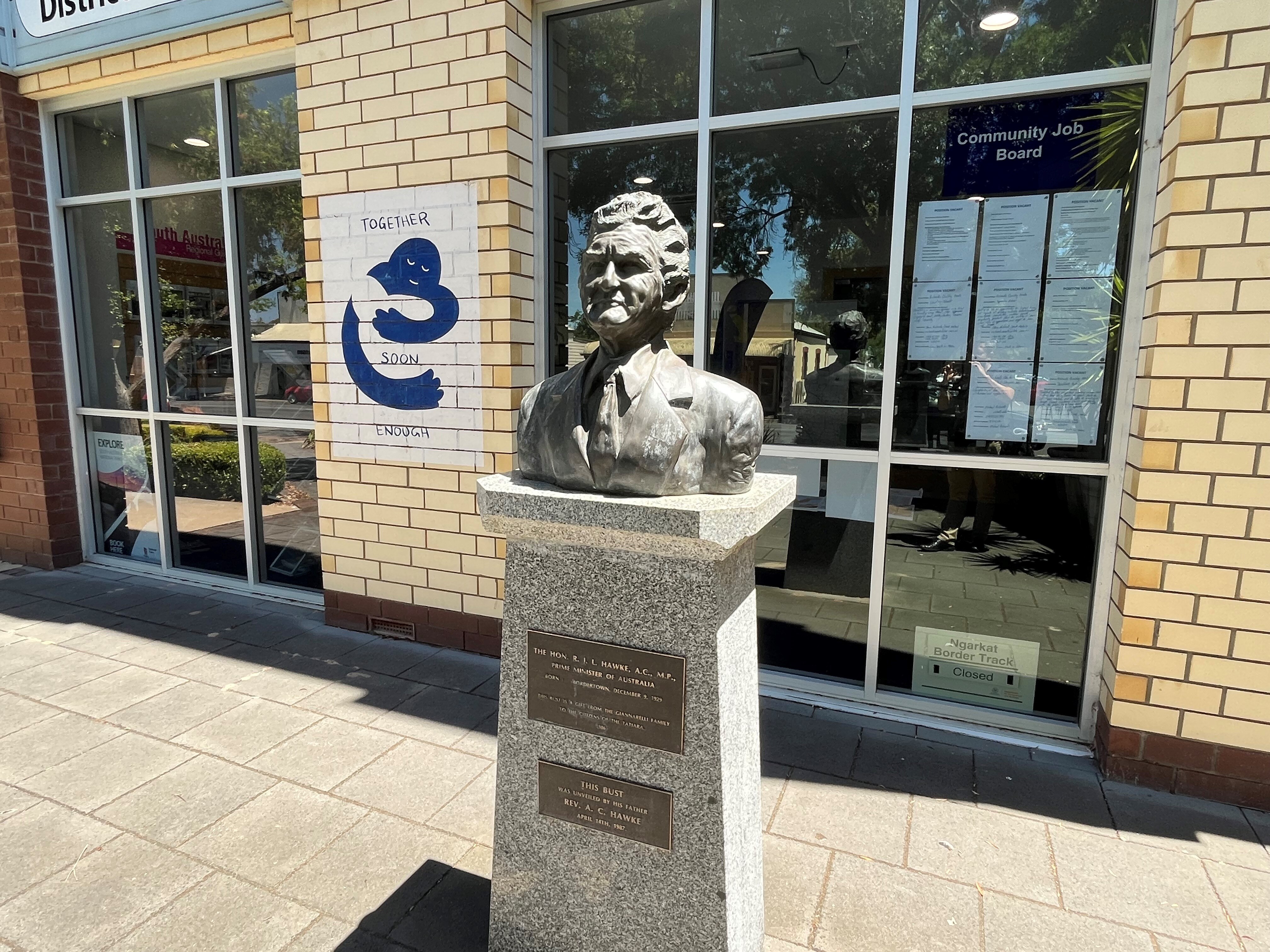 Bob Hawke's childhood house in Bordertown opens for and