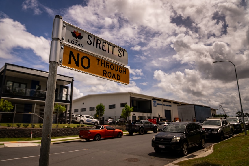 a street sign in logan city called sirett street