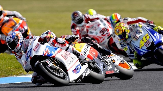 Casey Stoner held off Valentino Rossi all day at Phillip Island.