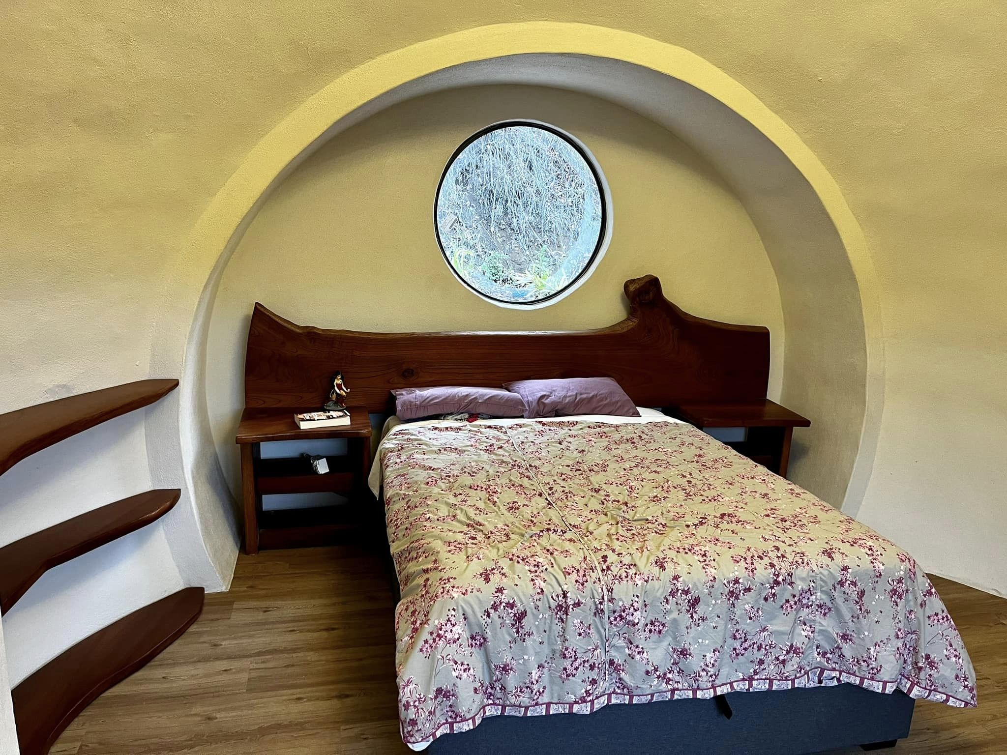 The bedroom of Aircrete Dome Elysian Falls.