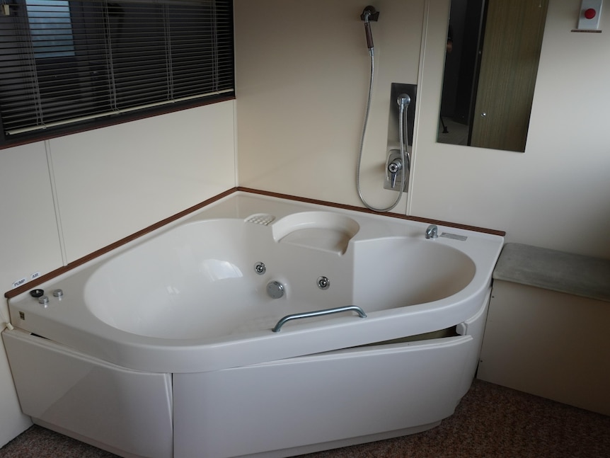 A fancy spa bath. 