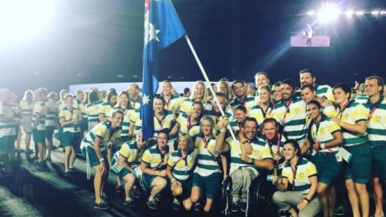 Kurt Fearnley posts a photo with the Australian team.