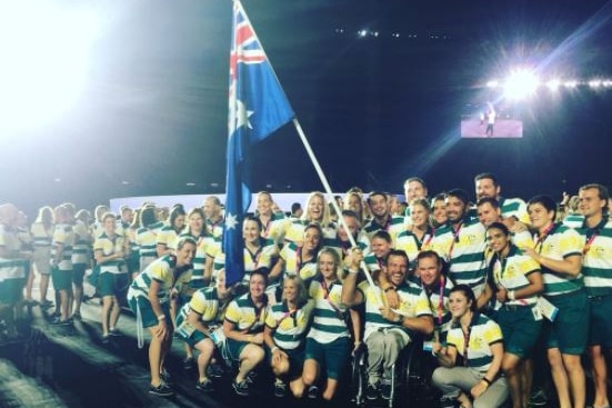 Kurt Fearnley posts a photo with the Australian team.