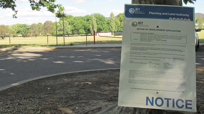 The original DA notice did not explain the neighbouring Brindabella Christian School was behind plans to build a new sports facility on the oval.