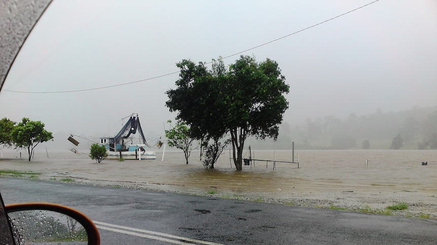 Clarence River edges towards Lawrence Maclean Road