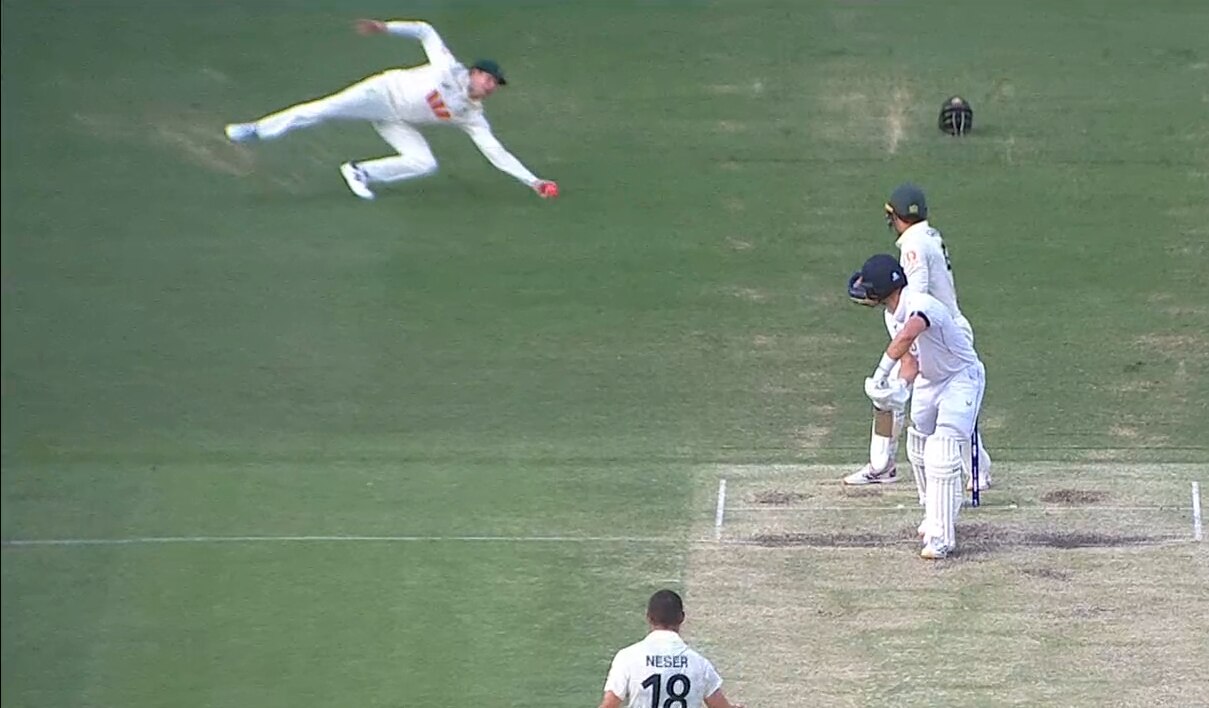 Image for Live: England hits the front as Stokes eyes latest Ashes miracle