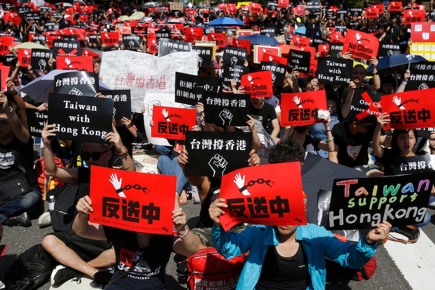 6月16日台湾支持香港“反送中游行”