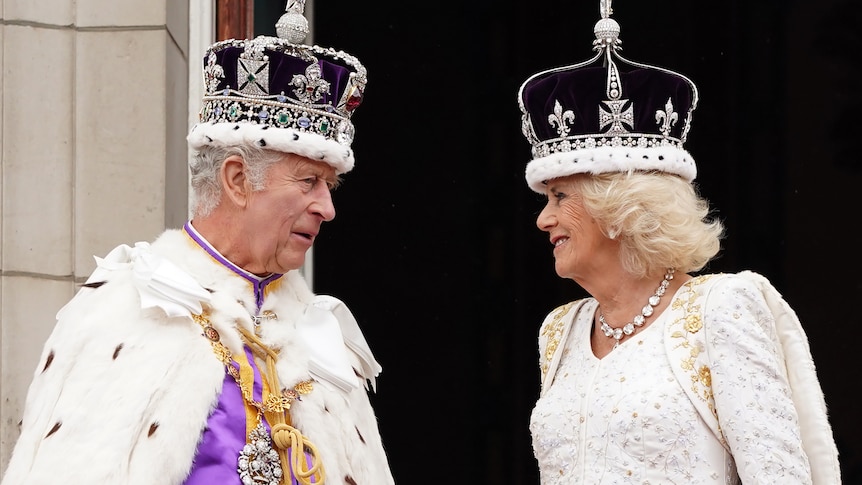  King Charles III and Queen Camilla on the balcony of Buckingham Palace following 