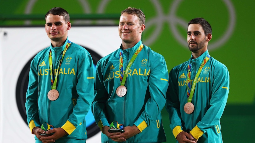 Australian men's archery team with bronze medals