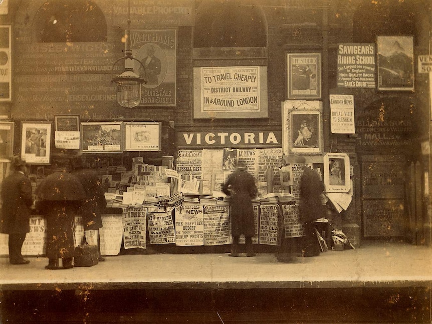 Londoners at the Victoria London Underground station