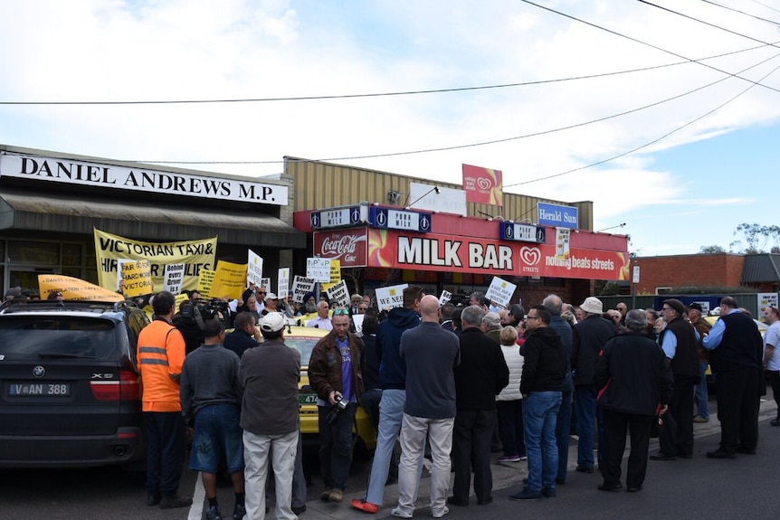 Taxi drivers protest outside electorate office of Premier Daniel Andrews